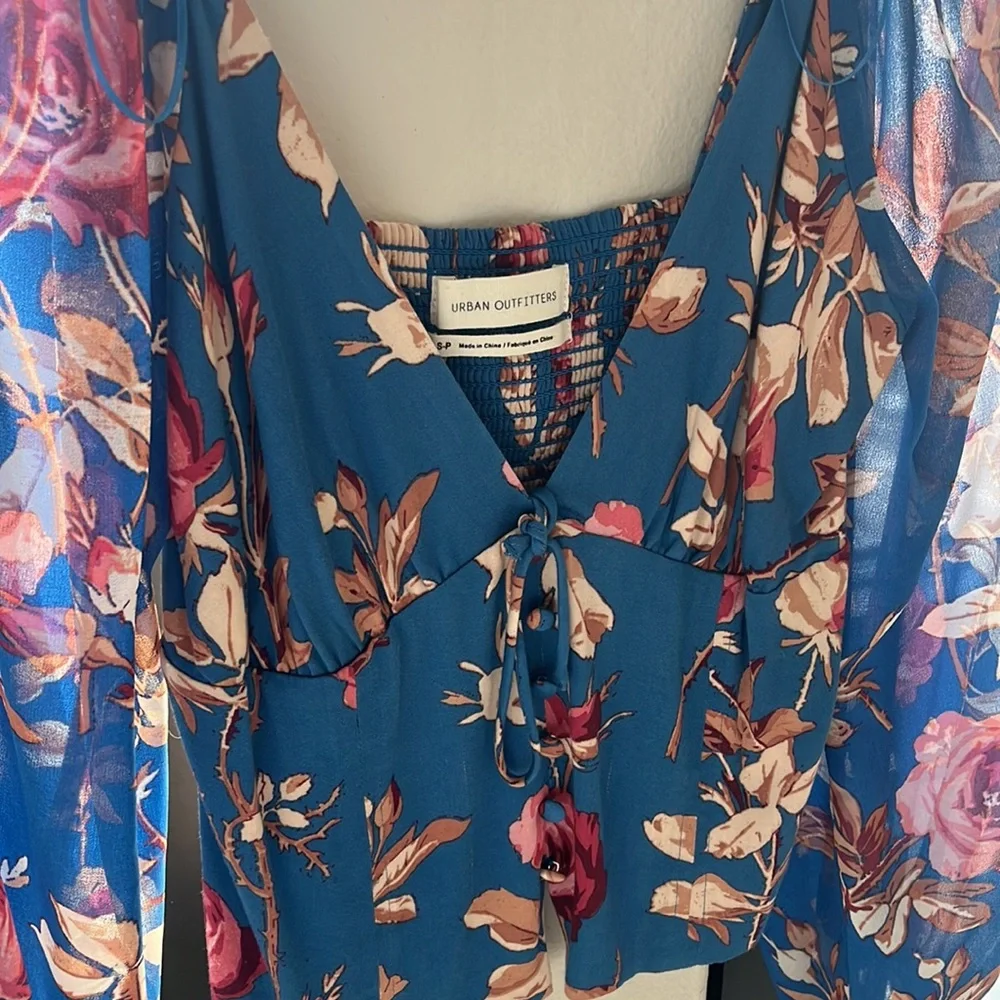 Flower Top - Picture 2 of 5